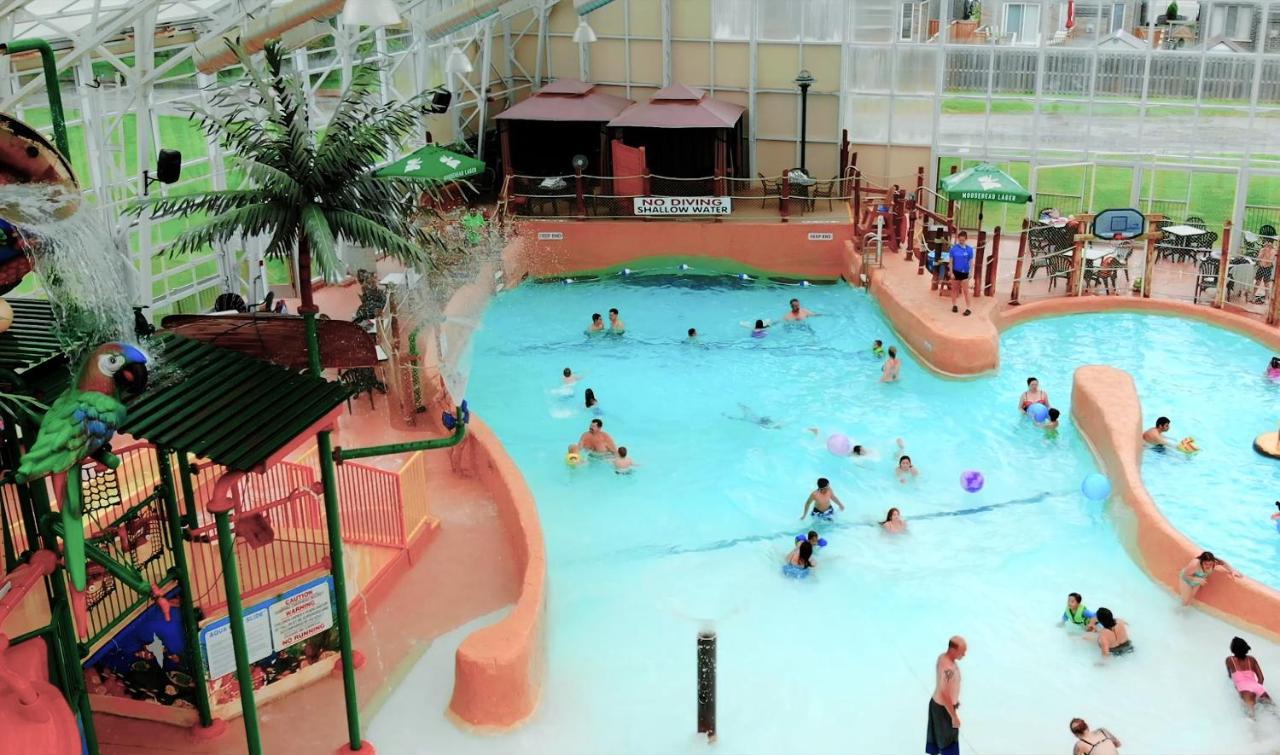 Americana Waterpark & Resort Niagara Falls