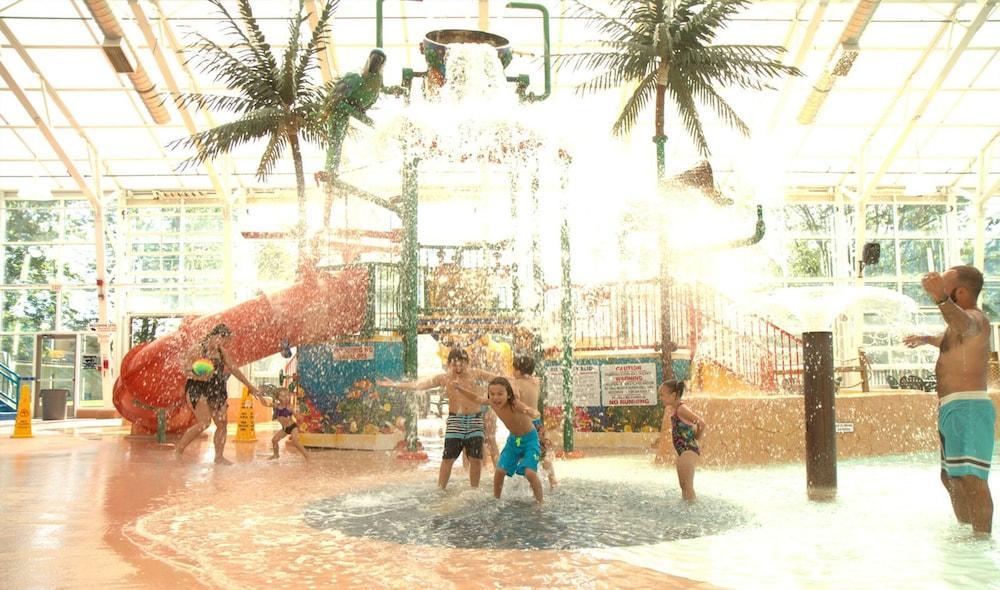 Americana Waterpark & Resort Niagara Falls