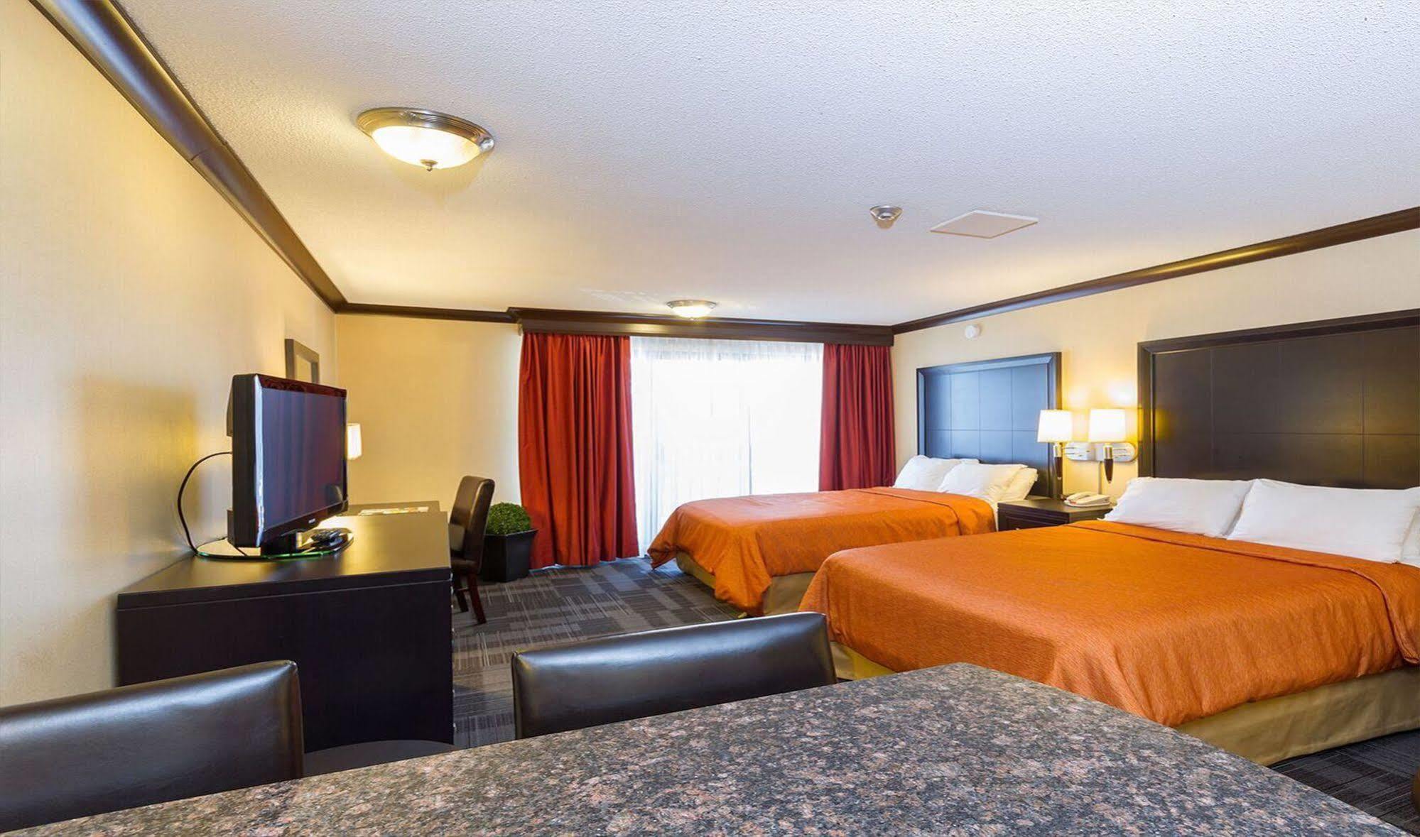 Americana Waterpark & Resort Niagara Falls